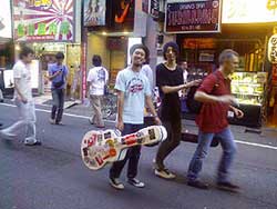 in Japan in 2006 with Iain Matthews